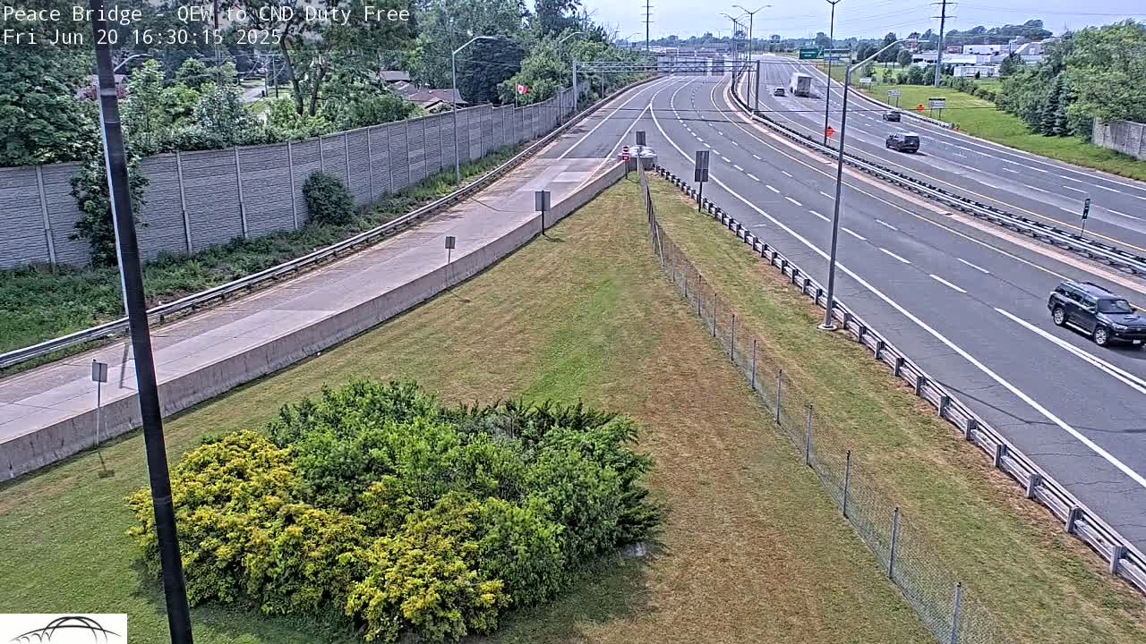 Fort Erie,  Canada Duty Free  Road Entrance to Peace Bridge Live Cam - Fort Erie, Niagara, Ontario, Canada