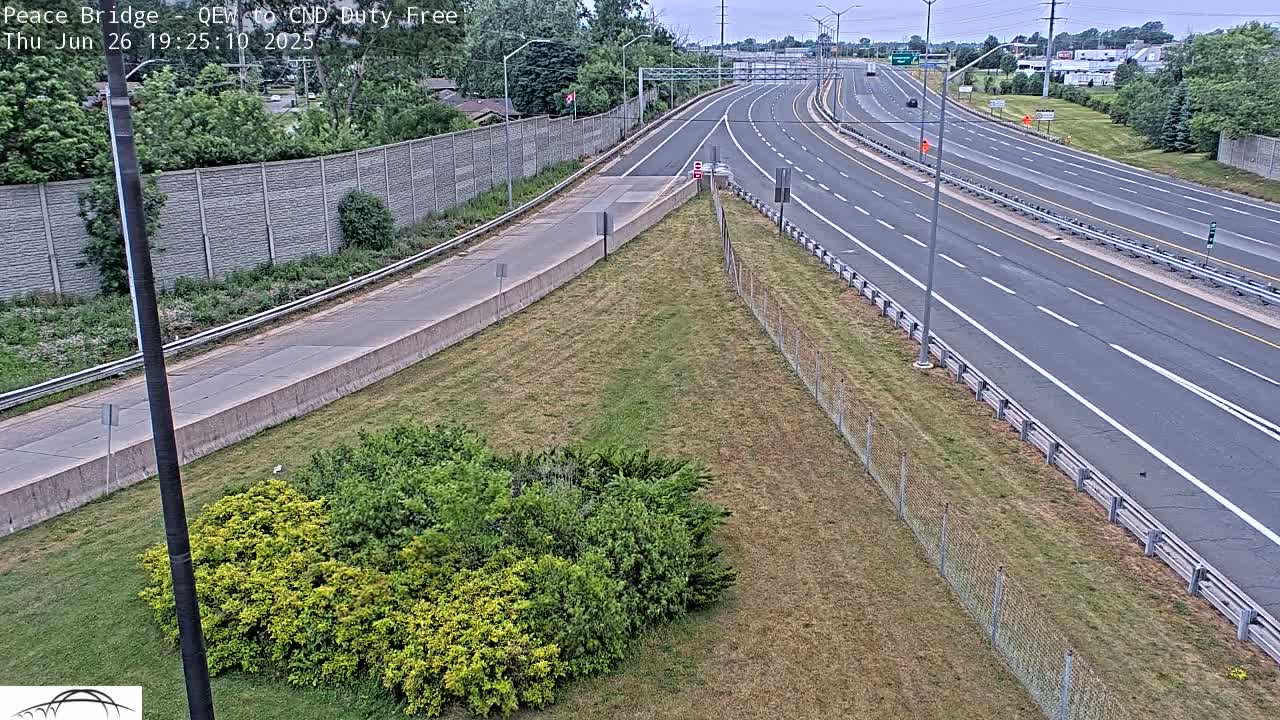 Fort Erie,  Canada Duty Free  Road Entrance to Peace Bridge Live Cam - Fort Erie, Niagara, Ontario, Canada