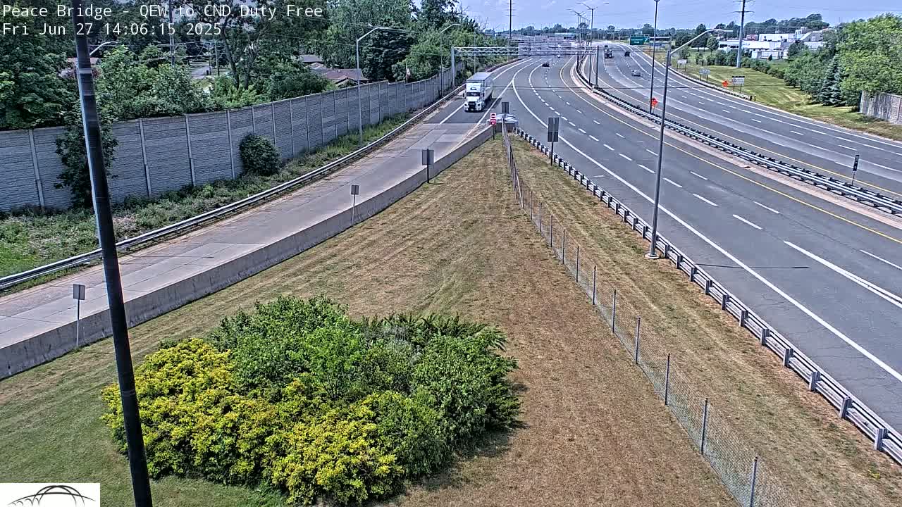 Fort Erie,  Canada Duty Free  Road Entrance to Peace Bridge Live Cam - Fort Erie, Niagara, Ontario, Canada