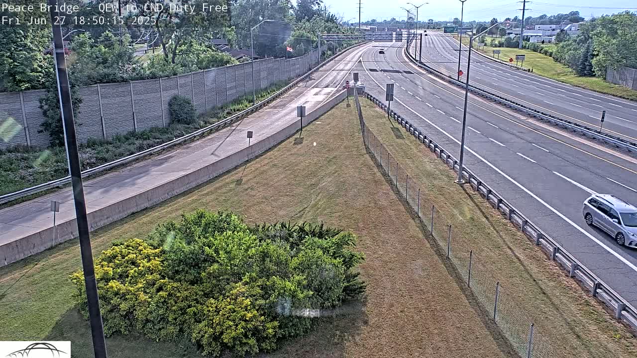 Fort Erie,  Canada Duty Free  Road Entrance to Peace Bridge Live Cam - Fort Erie, Niagara, Ontario, Canada
