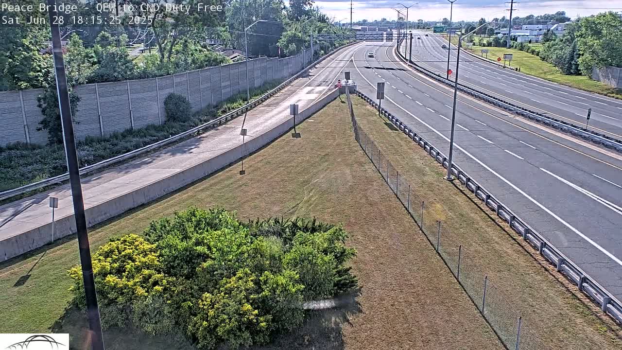 Fort Erie,  Canada Duty Free  Road Entrance to Peace Bridge Live Cam - Fort Erie, Niagara, Ontario, Canada