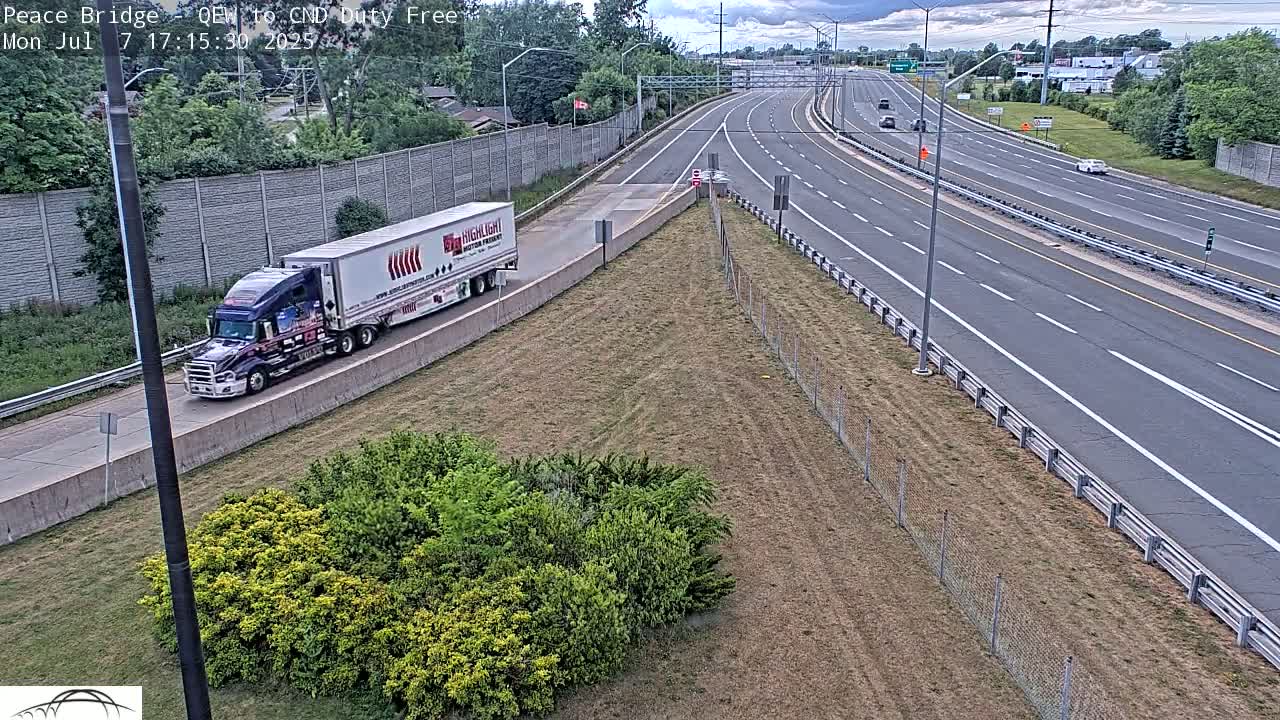 Fort Erie,  Canada Duty Free  Road Entrance to Peace Bridge Live Cam - Fort Erie, Niagara, Ontario, Canada