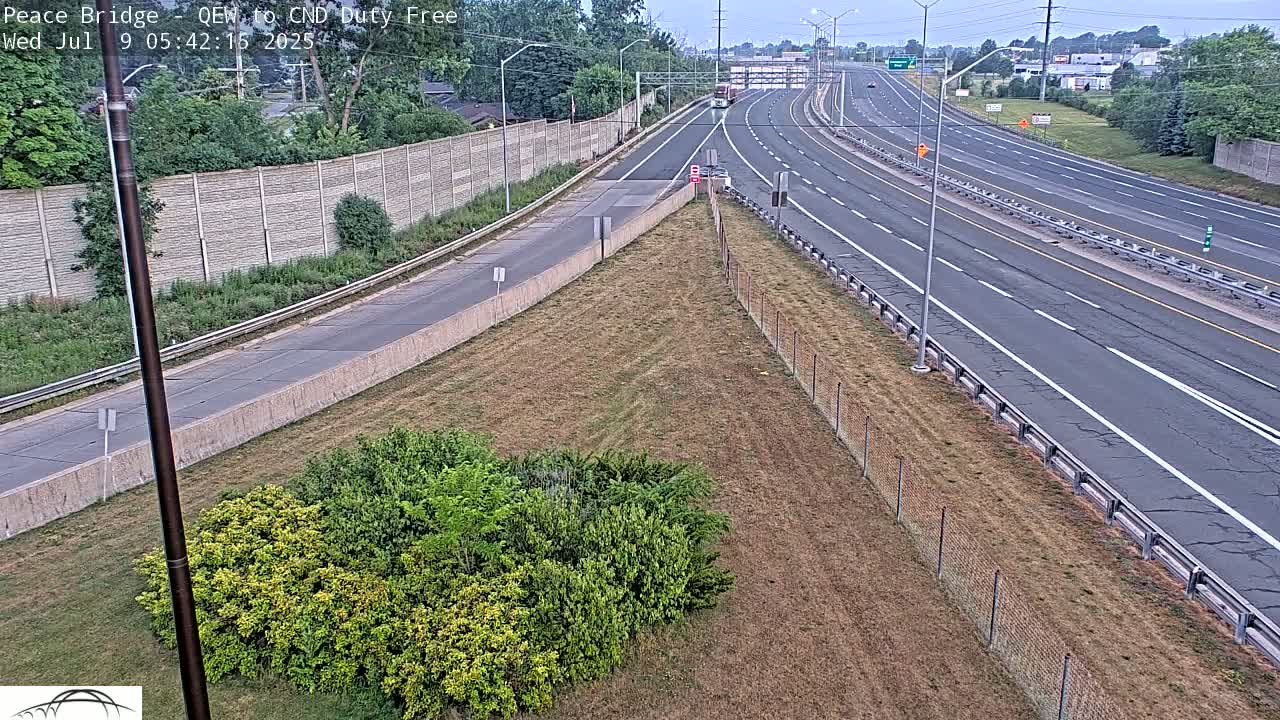 Fort Erie,  Canada Duty Free  Road Entrance to Peace Bridge Live Cam - Fort Erie, Niagara, Ontario, Canada