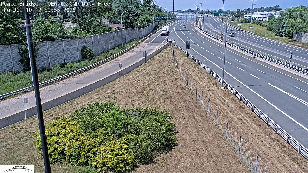 Fort Erie,  Canada Duty Free  Road Entrance to Peace Bridge Live Cam - Fort Erie, Niagara, Ontario, Canada
