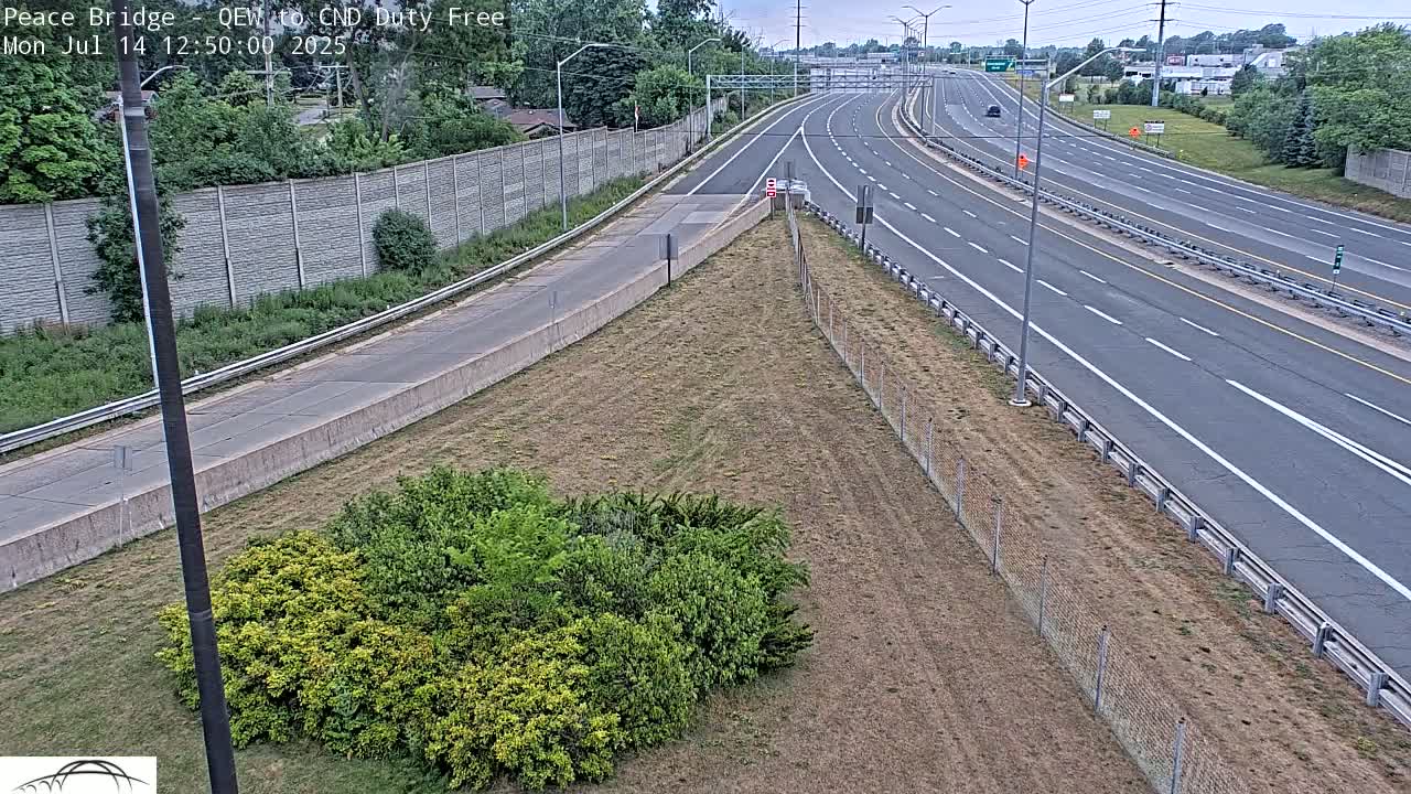 Fort Erie,  Canada Duty Free  Road Entrance to Peace Bridge Live Cam - Fort Erie, Niagara, Ontario, Canada