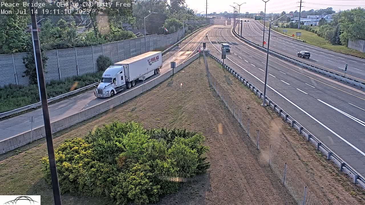 Fort Erie,  Canada Duty Free  Road Entrance to Peace Bridge Live Cam - Fort Erie, Niagara, Ontario, Canada