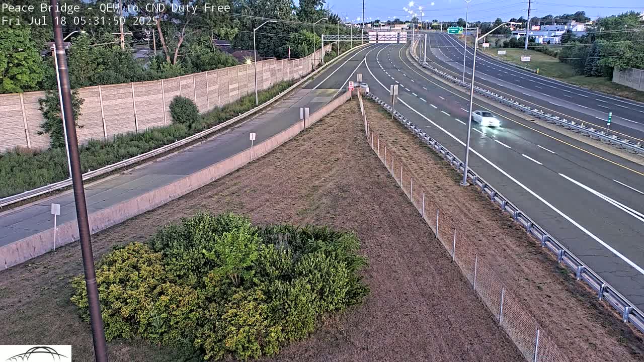 Fort Erie,  Canada Duty Free  Road Entrance to Peace Bridge Live Cam - Fort Erie, Niagara, Ontario, Canada