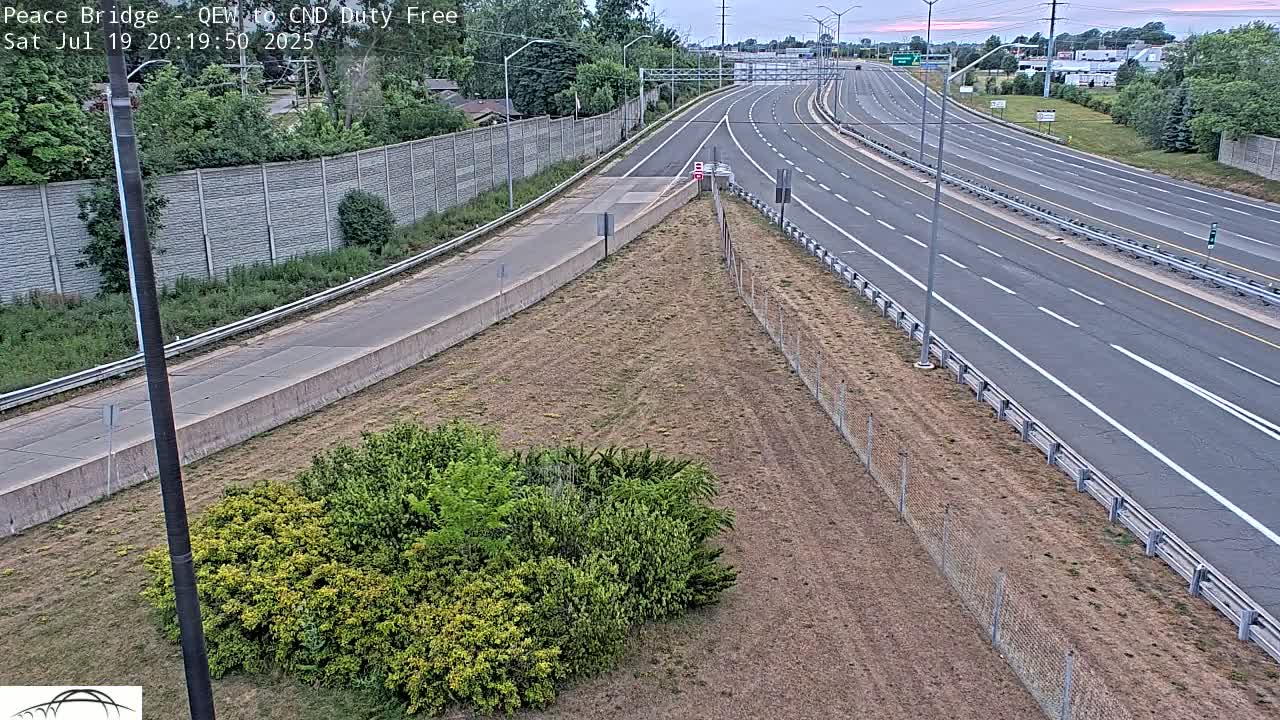 Fort Erie,  Canada Duty Free  Road Entrance to Peace Bridge Live Cam - Fort Erie, Niagara, Ontario, Canada
