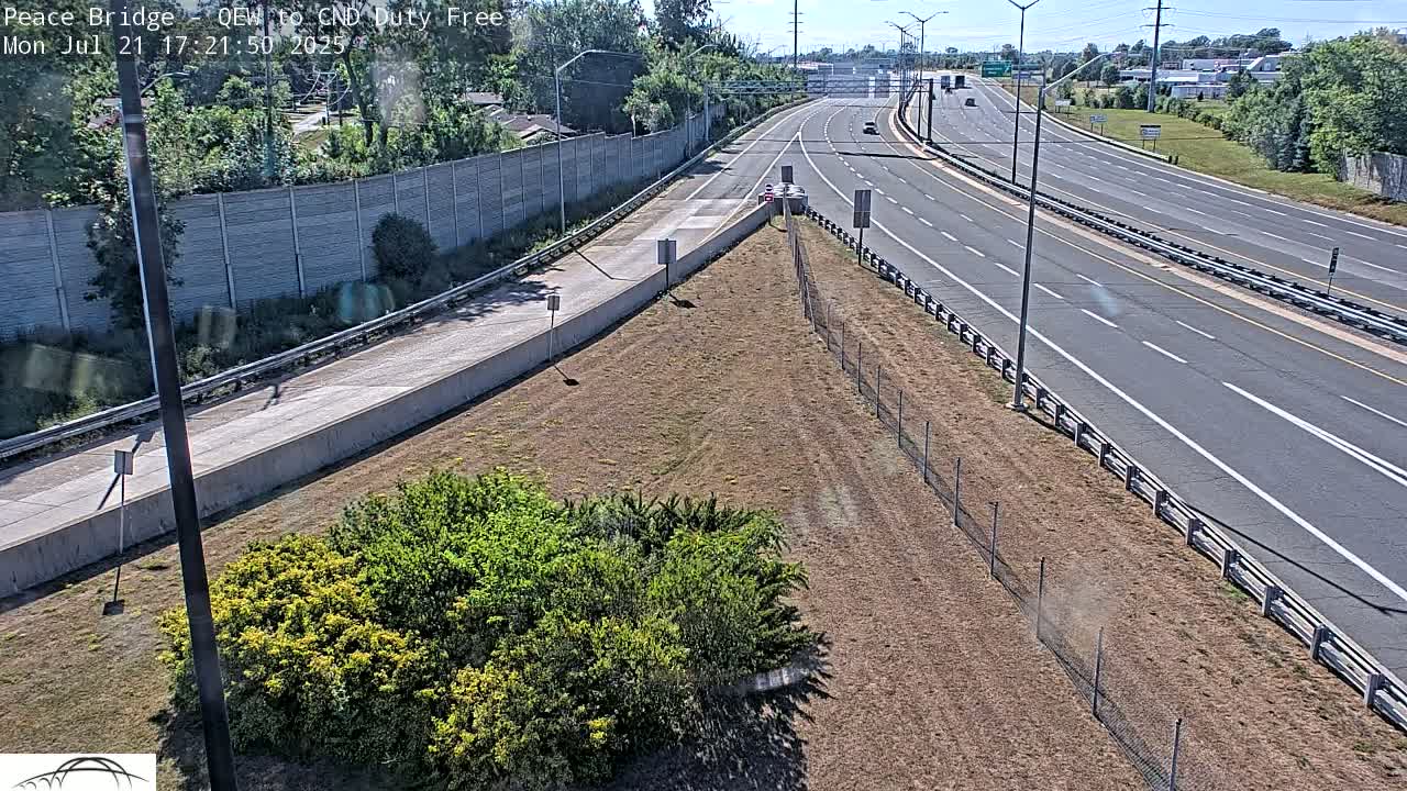 Fort Erie,  Canada Duty Free  Road Entrance to Peace Bridge Live Cam - Fort Erie, Niagara, Ontario, Canada