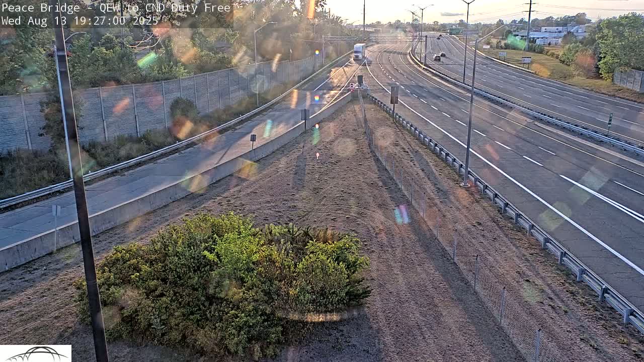 Fort Erie,  Canada Duty Free  Road Entrance to Peace Bridge Live Cam - Fort Erie, Niagara, Ontario, Canada