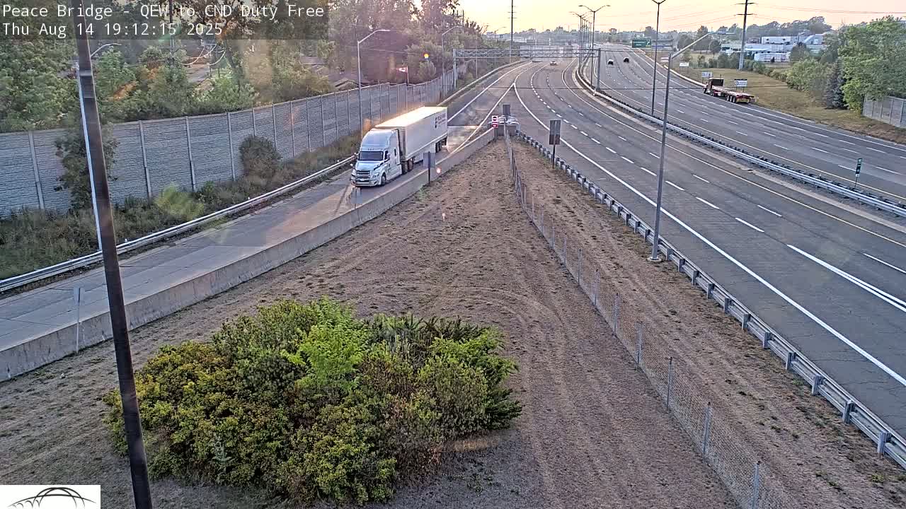 Fort Erie,  Canada Duty Free  Road Entrance to Peace Bridge Live Cam - Fort Erie, Niagara, Ontario, Canada
