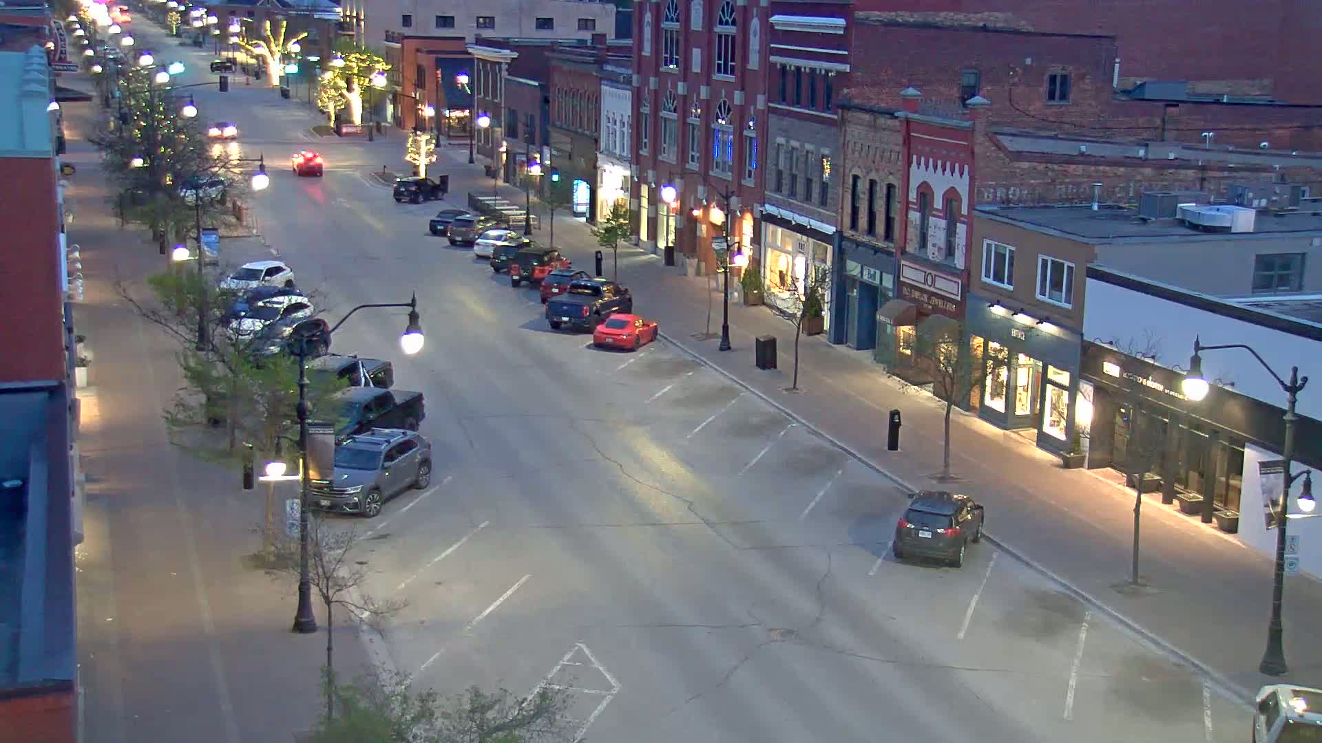 Collingwood Downtown Live Cam - Collingwood , Simcoe, Ontario, Canada
