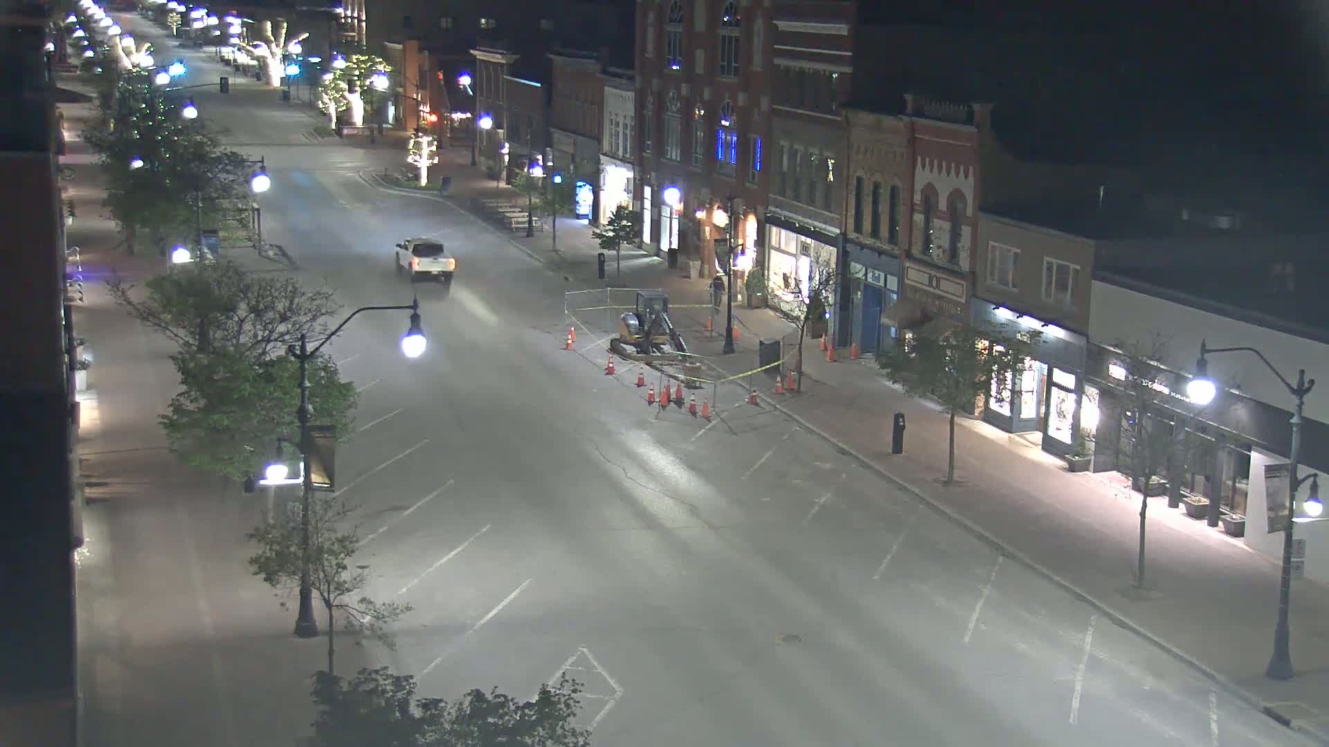 Collingwood Downtown Live Cam - Collingwood , Simcoe, Ontario, Canada