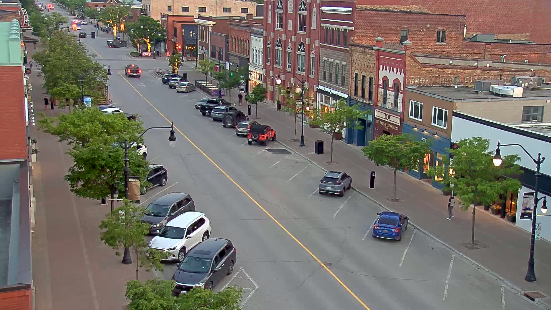 Collingwood Downtown Live Cam - Collingwood , Simcoe, Ontario, Canada
