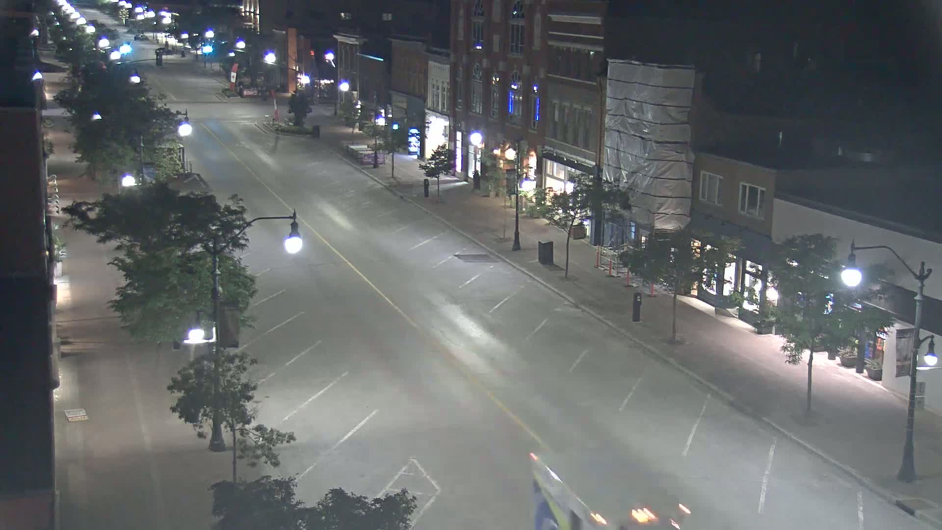 Collingwood Downtown Live Cam - Collingwood , Simcoe, Ontario, Canada