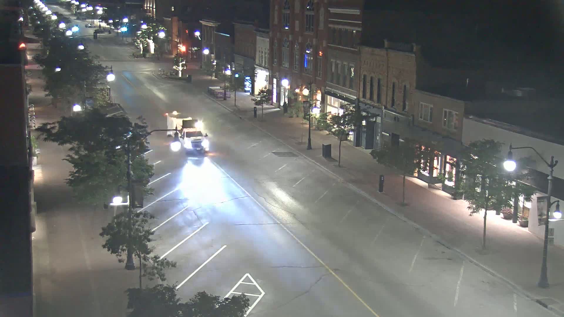 Collingwood Downtown Live Cam - Collingwood , Simcoe, Ontario, Canada