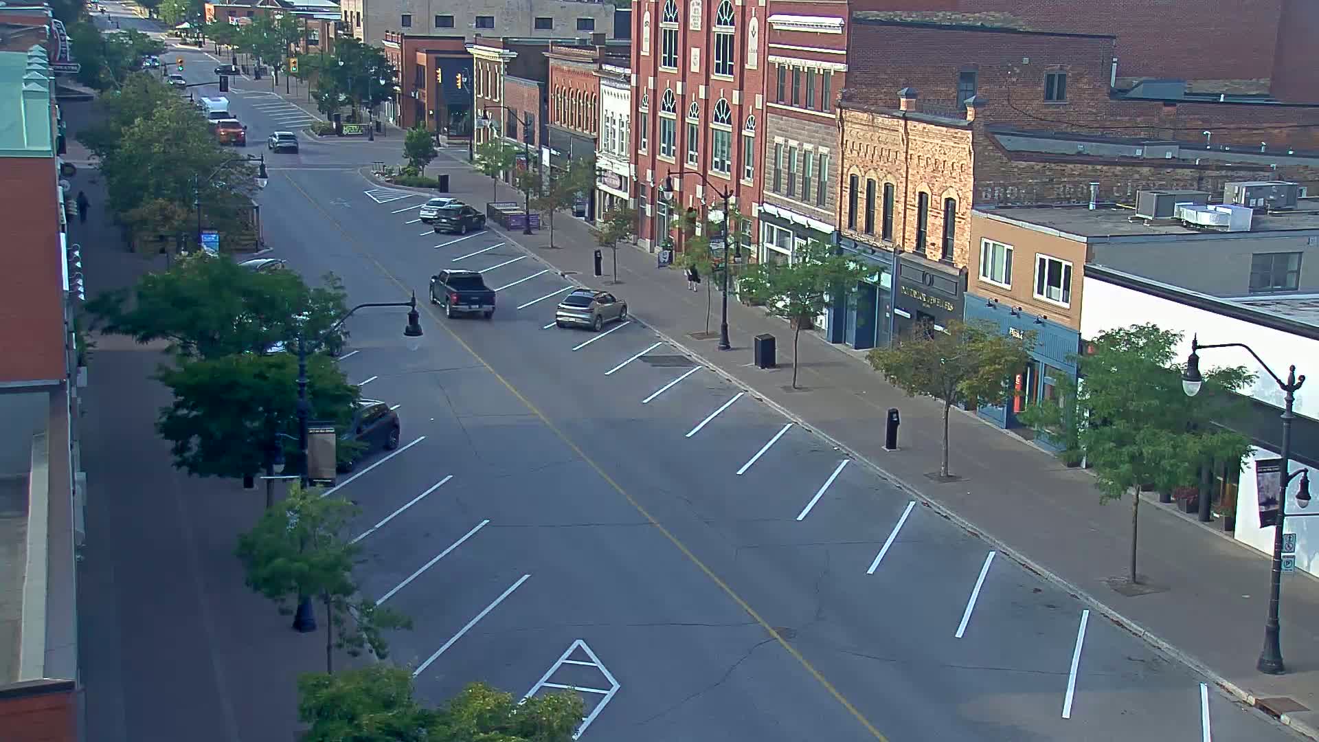 Collingwood Downtown Live Cam - Collingwood , Simcoe, Ontario, Canada