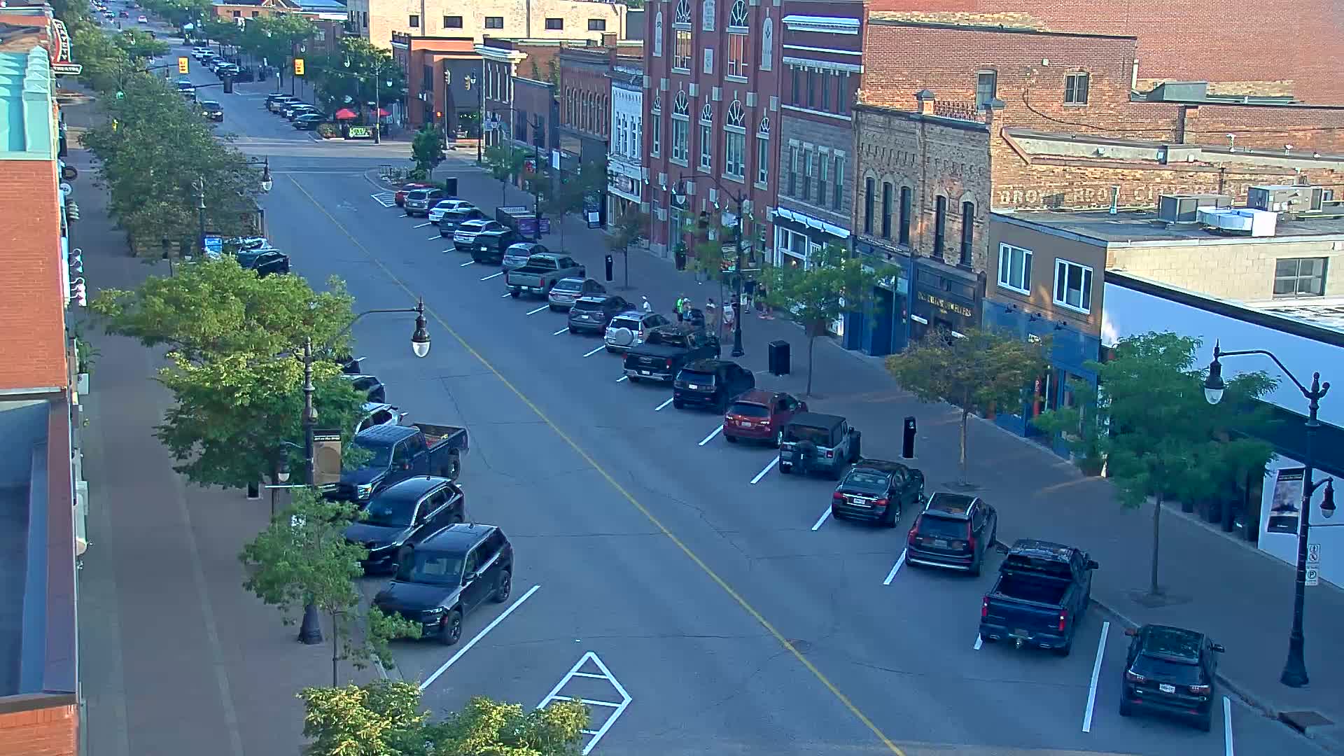 Collingwood Downtown Live Cam - Collingwood , Simcoe, Ontario, Canada