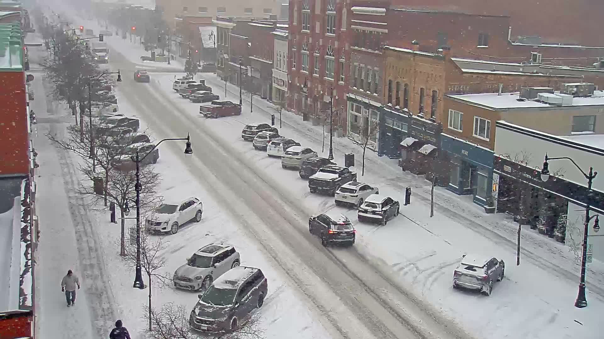 Collingwood Downtown Live Cam - Collingwood , Simcoe, Ontario, Canada