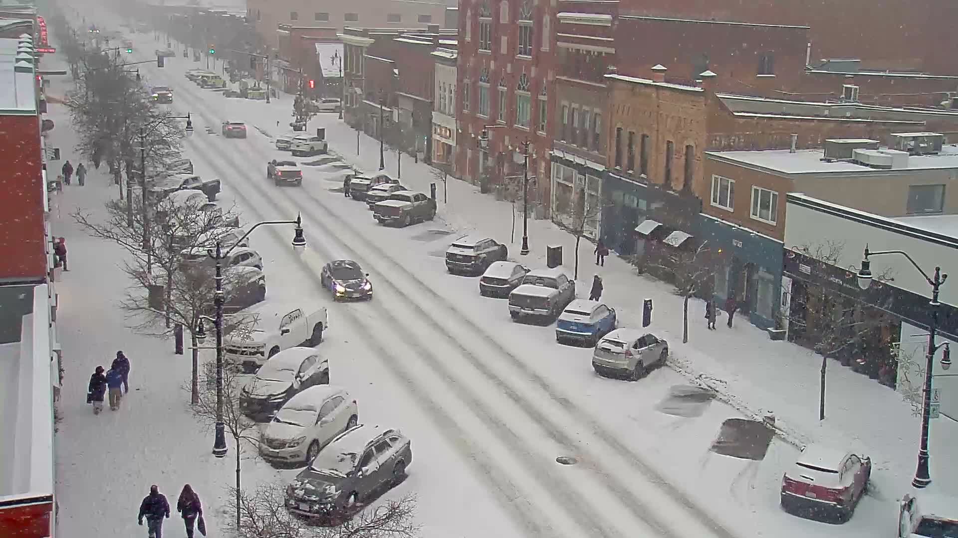 Collingwood Downtown Live Cam - Collingwood , Simcoe, Ontario, Canada