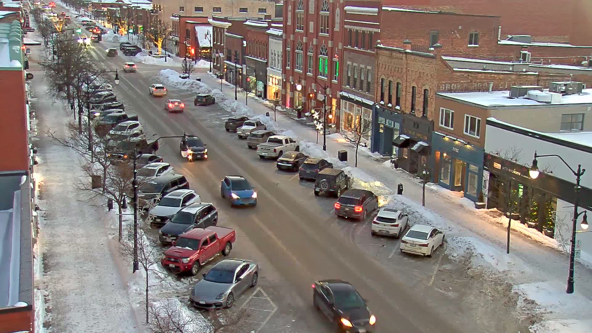 Collingwood Downtown Live Cam - Collingwood , Simcoe, Ontario, Canada