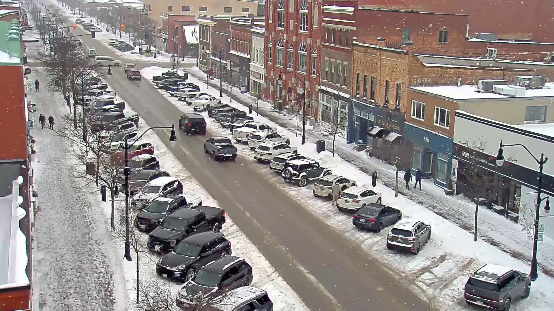 Collingwood Downtown Live Cam - Collingwood , Simcoe, Ontario, Canada