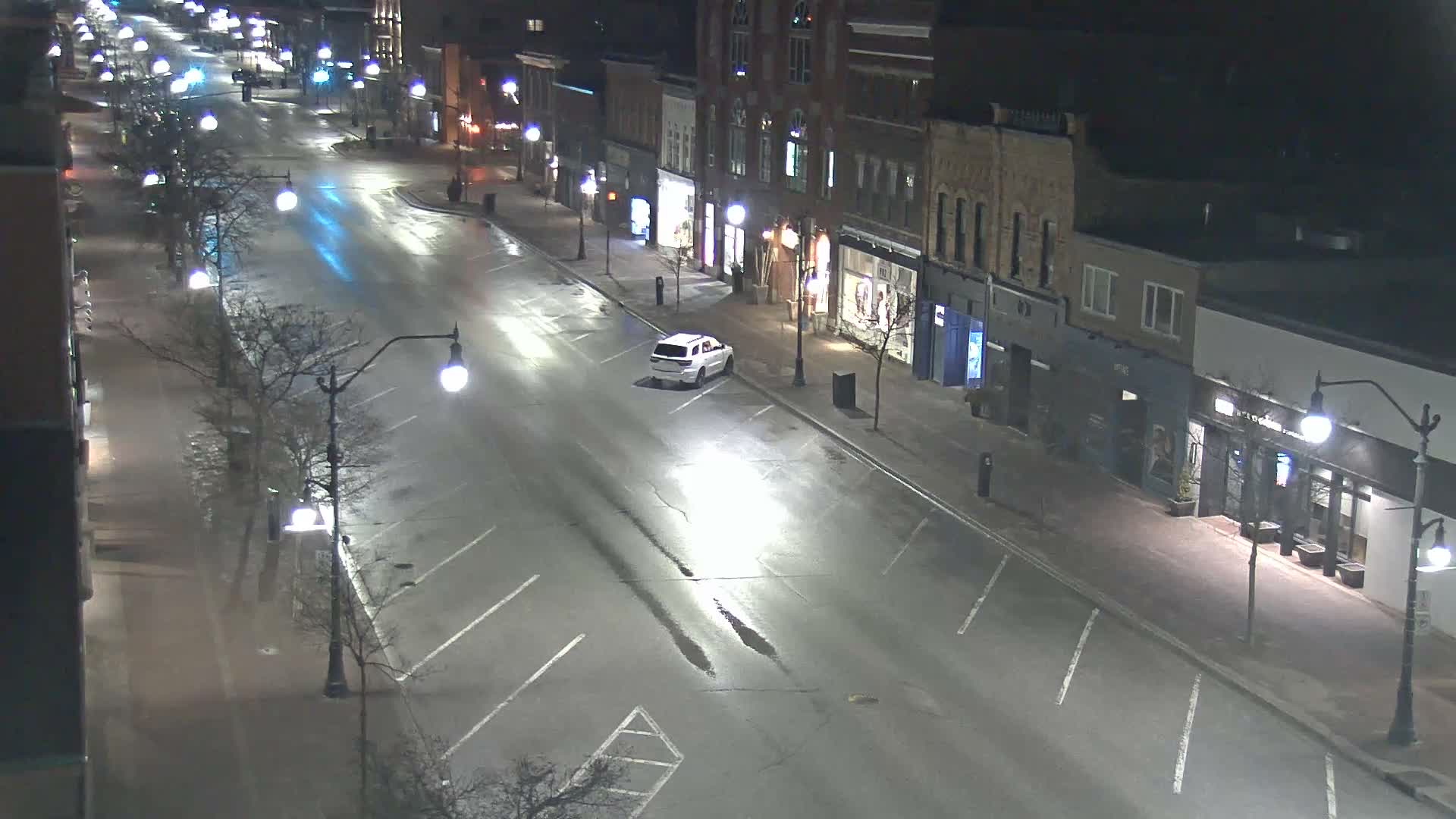 Collingwood Downtown Live Cam - Collingwood , Simcoe, Ontario, Canada