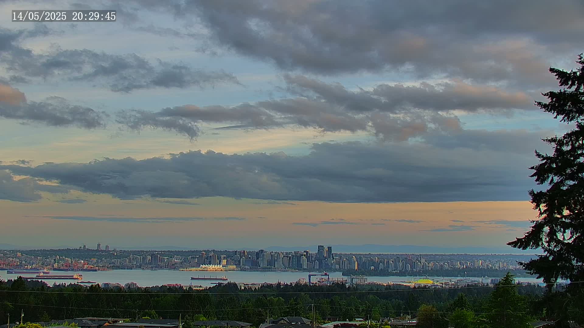 Vancouver City Skyline  & Cruise Ship Spotting Live Cam - Vancouver, Metro Vancouver, British Columbia, Canada