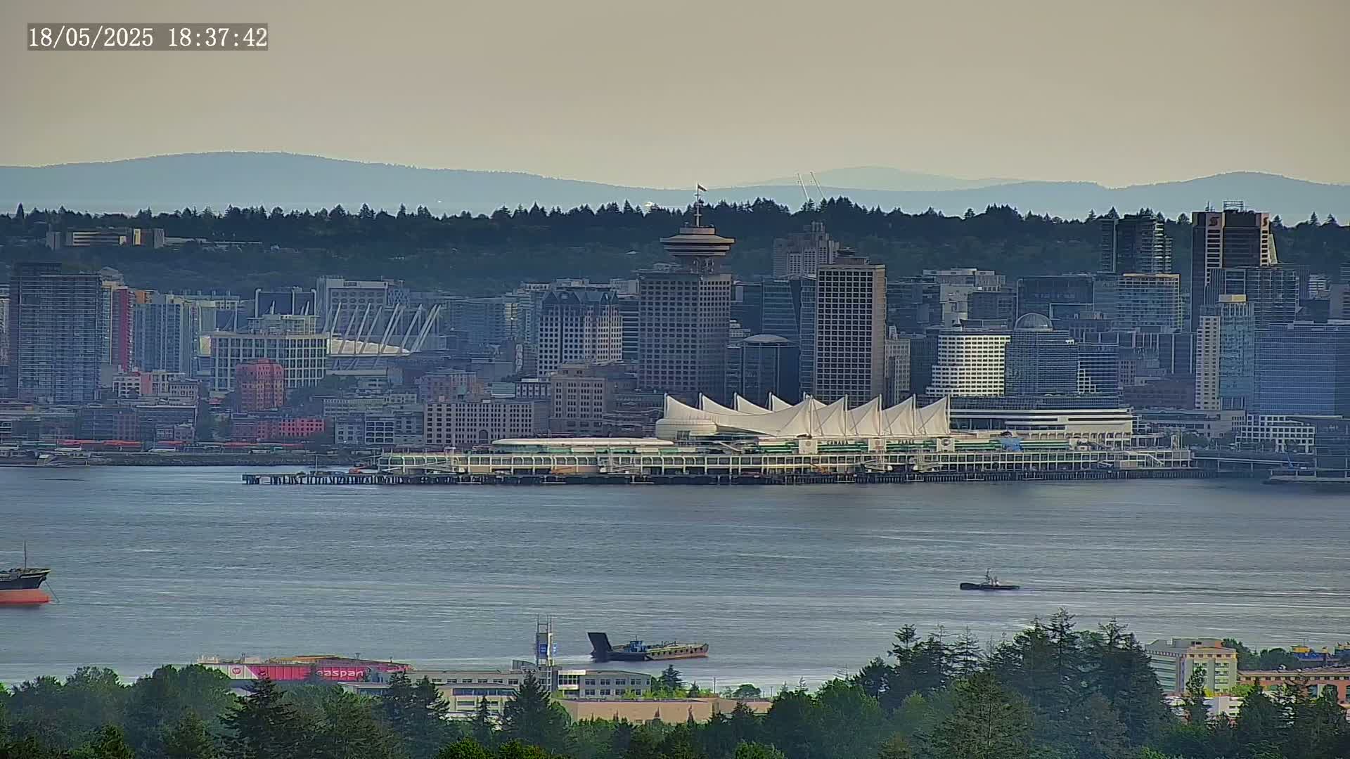 Vancouver City Skyline  & Cruise Ship Spotting Live Cam - Vancouver, Metro Vancouver, British Columbia, Canada
