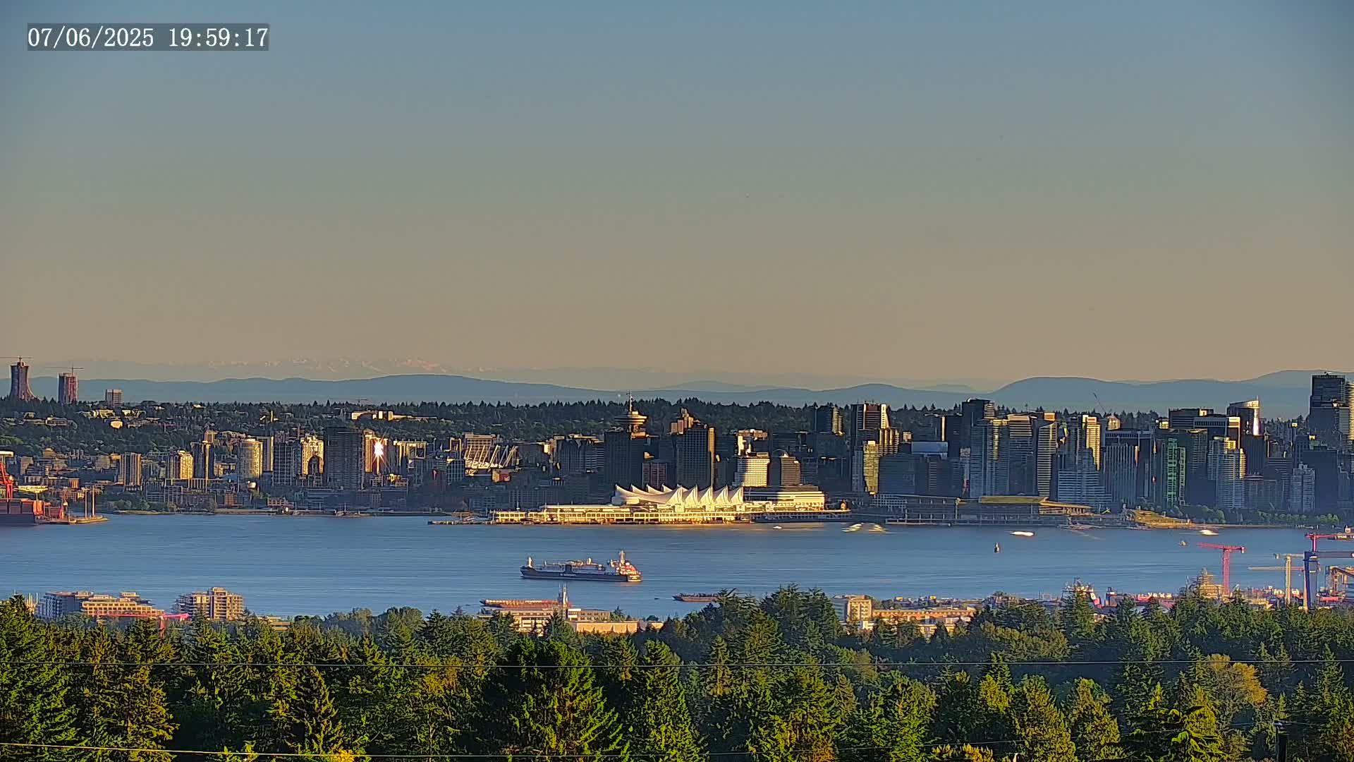 Vancouver City Skyline  & Cruise Ship Spotting Live Cam - Vancouver, Metro Vancouver, British Columbia, Canada