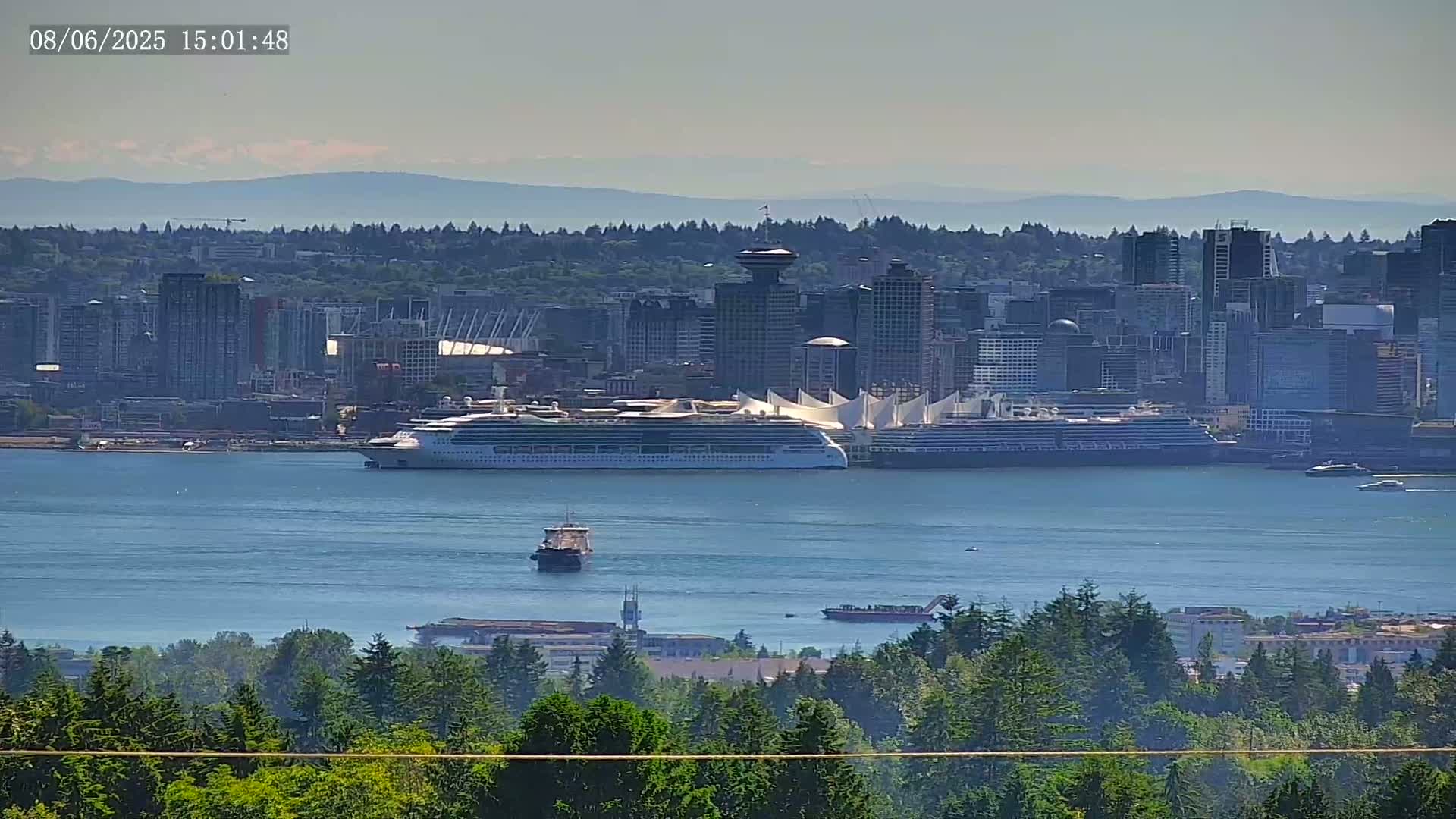 Vancouver City Skyline  & Cruise Ship Spotting Live Cam - Vancouver, Metro Vancouver, British Columbia, Canada