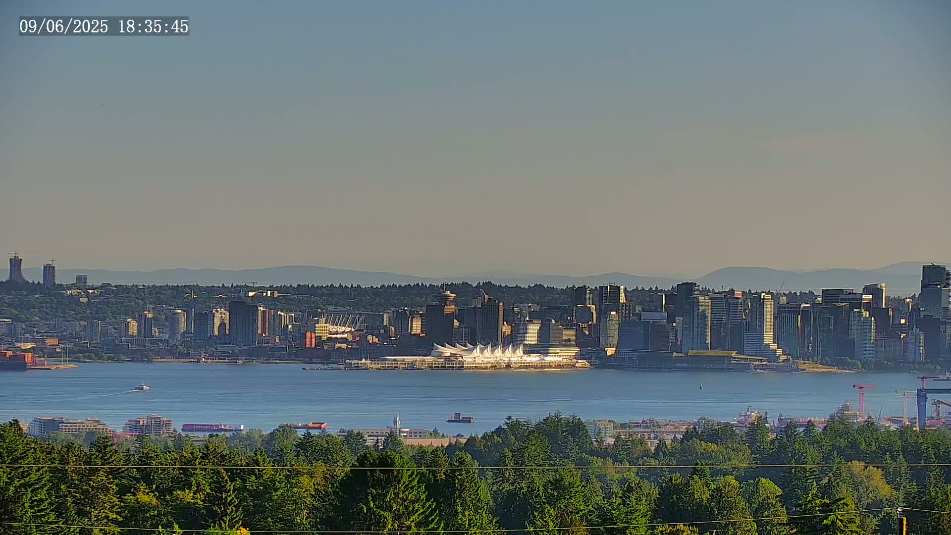 Vancouver City Skyline  & Cruise Ship Spotting Live Cam - Vancouver, Metro Vancouver, British Columbia, Canada