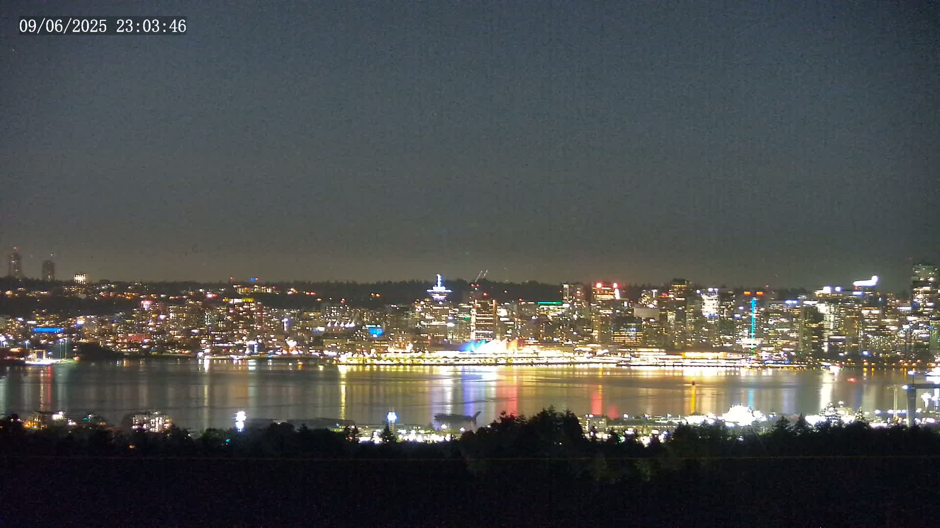 Vancouver City Skyline  & Cruise Ship Spotting Live Cam - Vancouver, Metro Vancouver, British Columbia, Canada