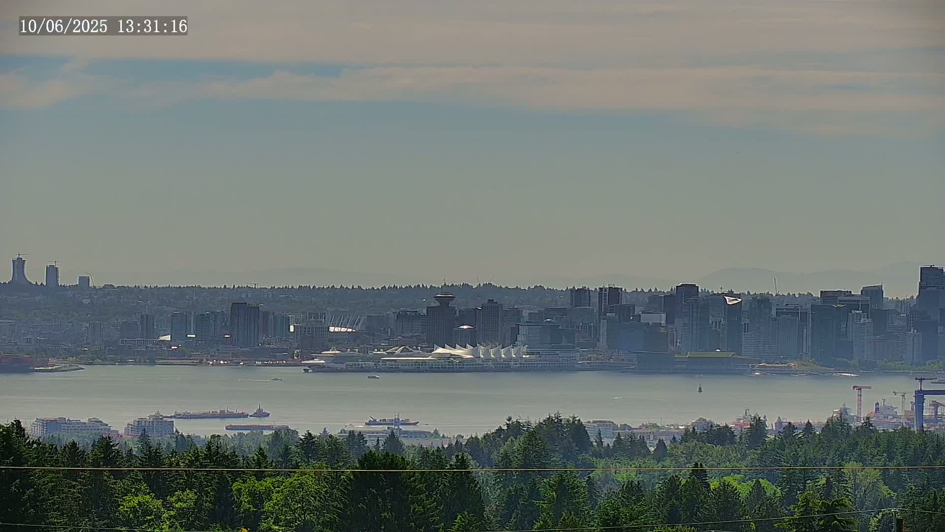 Vancouver City Skyline  & Cruise Ship Spotting Live Cam - Vancouver, Metro Vancouver, British Columbia, Canada
