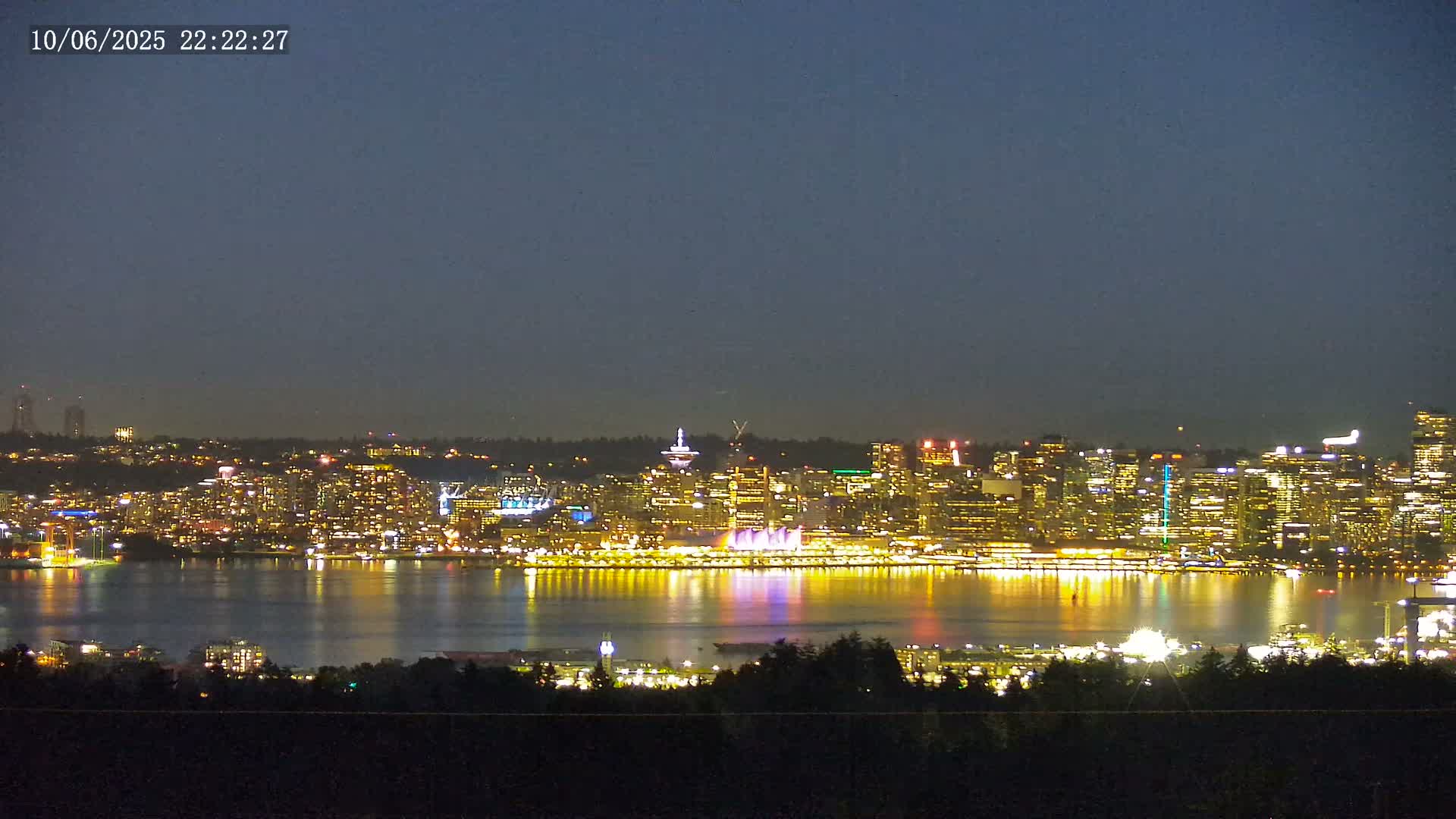 Vancouver City Skyline  & Cruise Ship Spotting Live Cam - Vancouver, Metro Vancouver, British Columbia, Canada