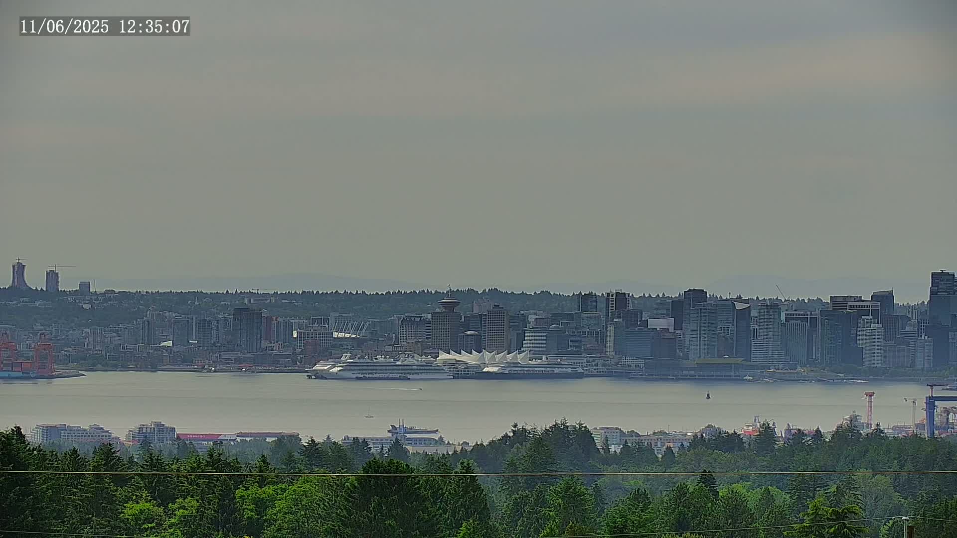 Vancouver City Skyline  & Cruise Ship Spotting Live Cam - Vancouver, Metro Vancouver, British Columbia, Canada