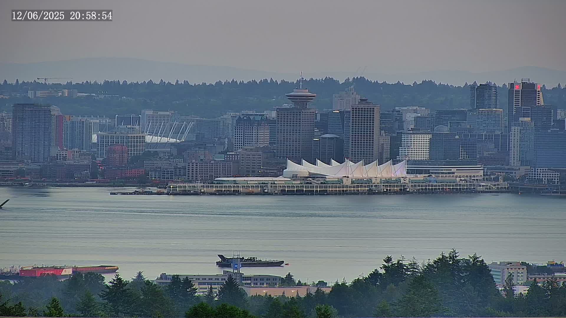 Vancouver City Skyline  & Cruise Ship Spotting Live Cam - Vancouver, Metro Vancouver, British Columbia, Canada