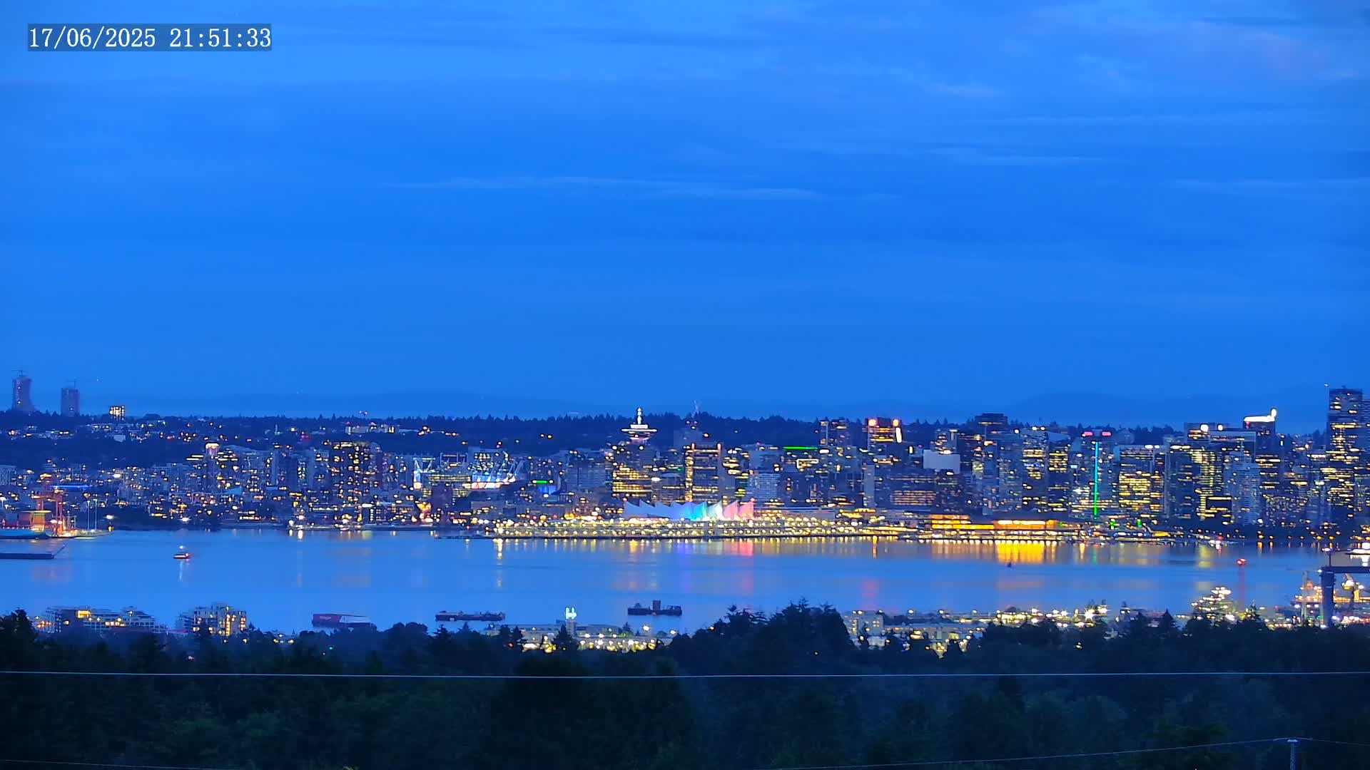 Vancouver City Skyline  & Cruise Ship Spotting Live Cam - Vancouver, Metro Vancouver, British Columbia, Canada