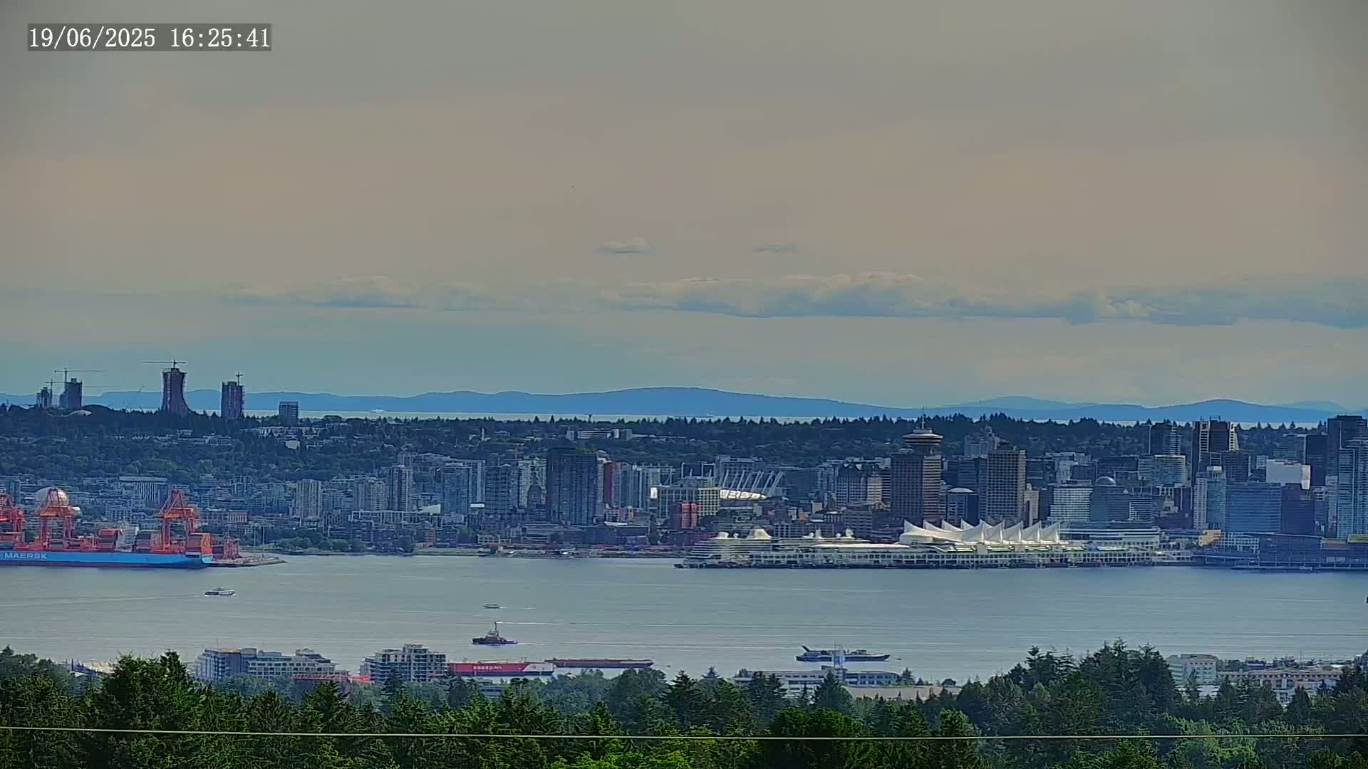 Vancouver City Skyline  & Cruise Ship Spotting Live Cam - Vancouver, Metro Vancouver, British Columbia, Canada