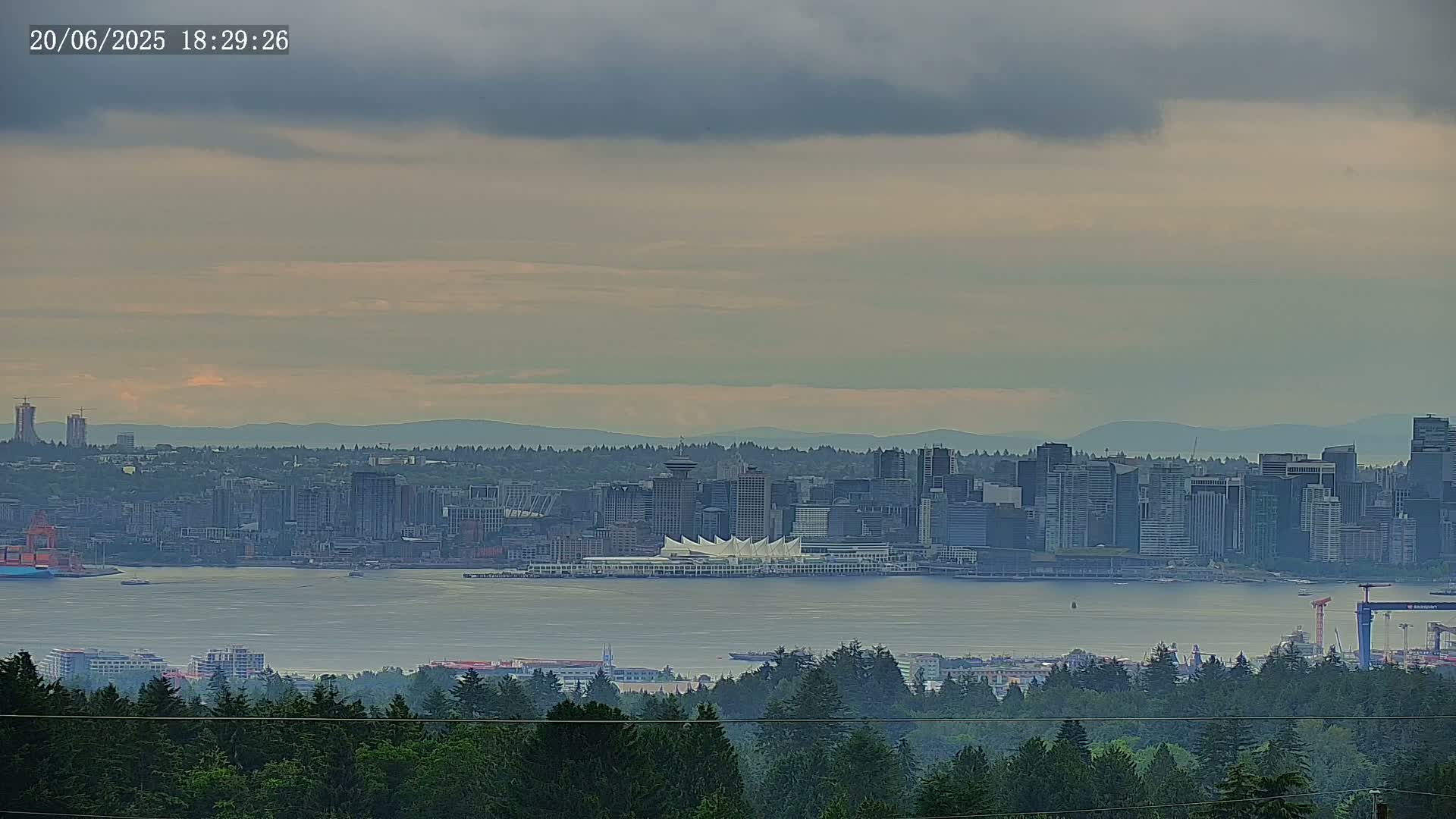 Vancouver City Skyline  & Cruise Ship Spotting Live Cam - Vancouver, Metro Vancouver, British Columbia, Canada