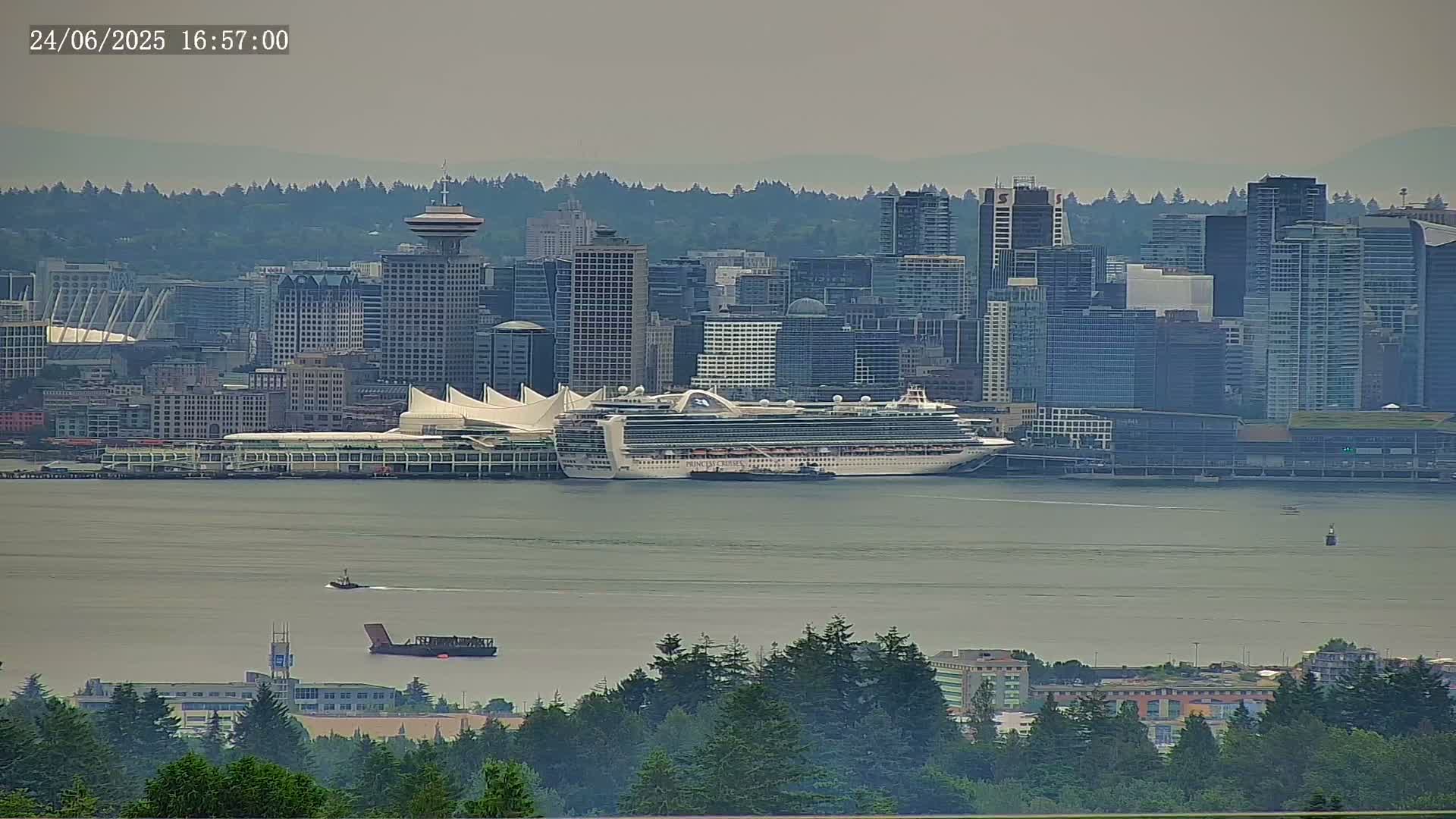 Vancouver City Skyline  & Cruise Ship Spotting Live Cam - Vancouver, Metro Vancouver, British Columbia, Canada