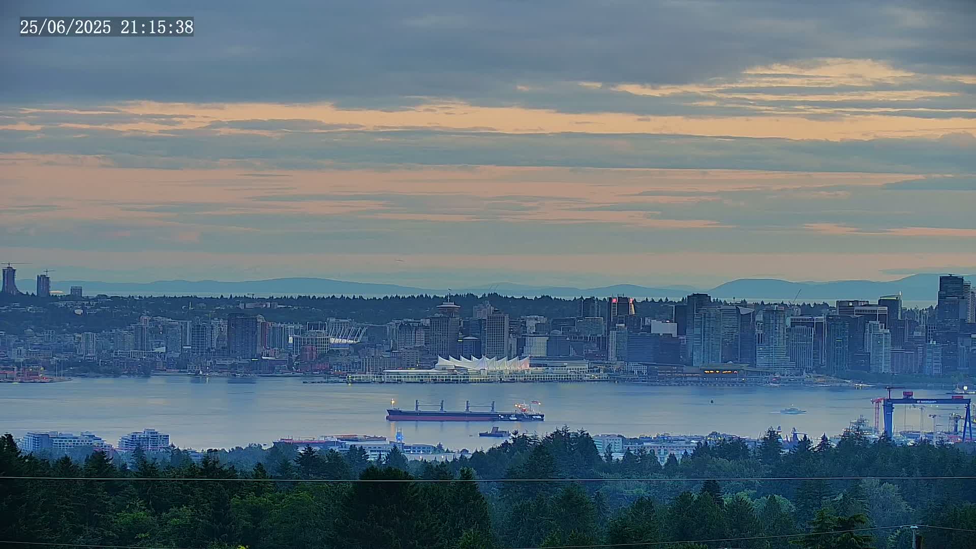 Vancouver City Skyline  & Cruise Ship Spotting Live Cam - Vancouver, Metro Vancouver, British Columbia, Canada
