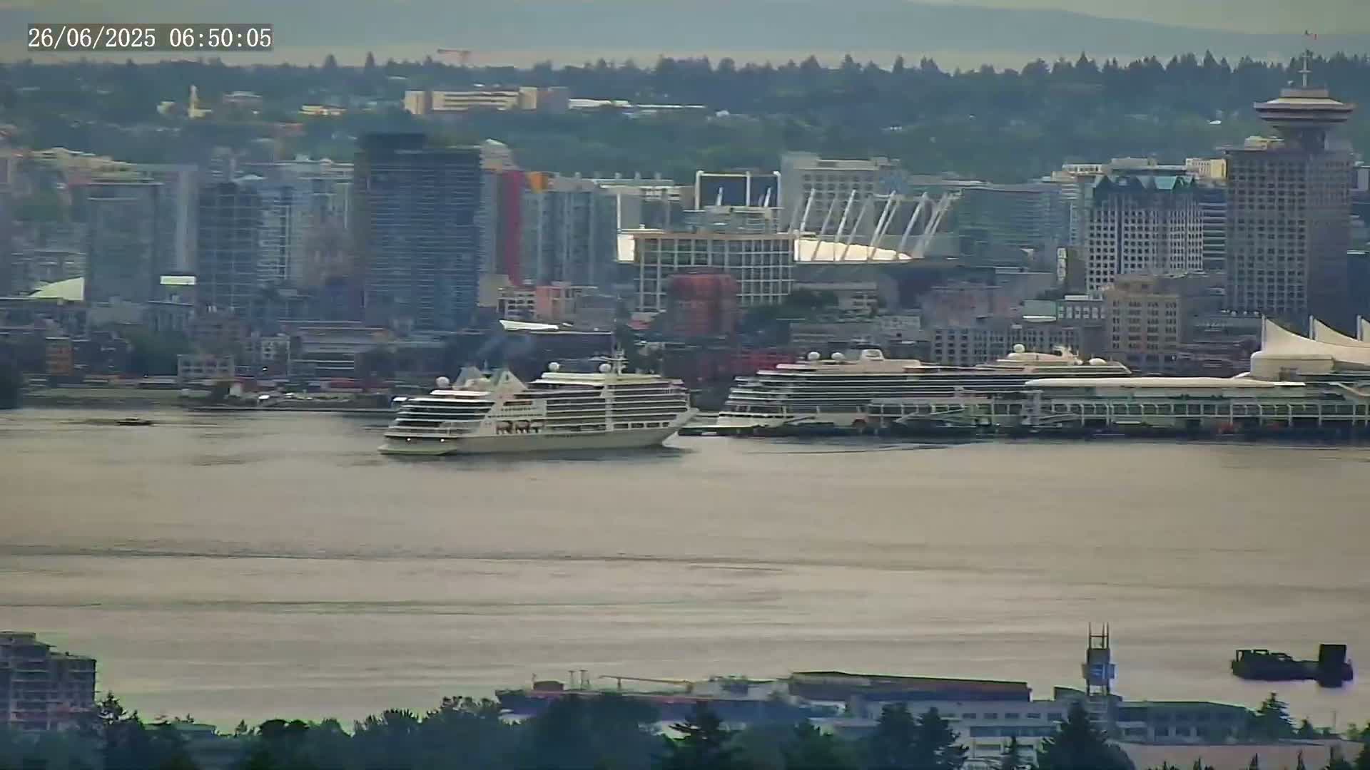 Vancouver City Skyline  & Cruise Ship Spotting Live Cam - Vancouver, Metro Vancouver, British Columbia, Canada