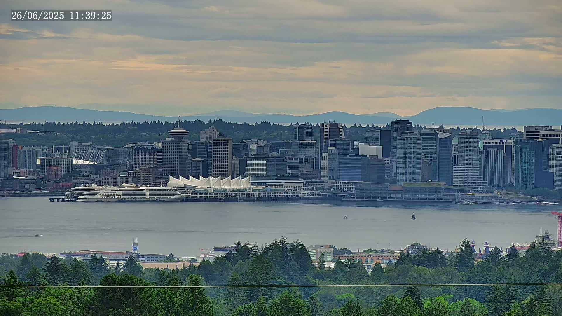 Vancouver City Skyline  & Cruise Ship Spotting Live Cam - Vancouver, Metro Vancouver, British Columbia, Canada