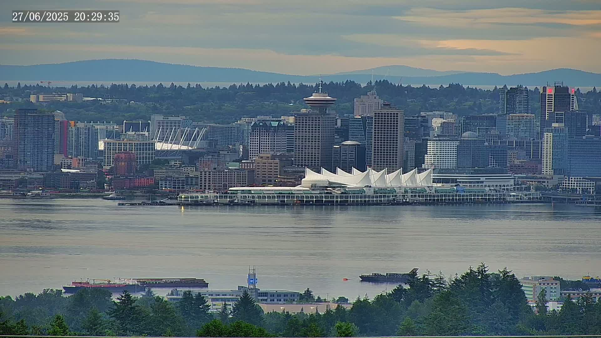Vancouver City Skyline  & Cruise Ship Spotting Live Cam - Vancouver, Metro Vancouver, British Columbia, Canada