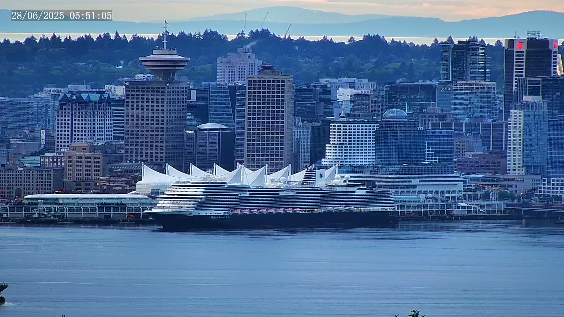 Vancouver City Skyline  & Cruise Ship Spotting Live Cam - Vancouver, Metro Vancouver, British Columbia, Canada