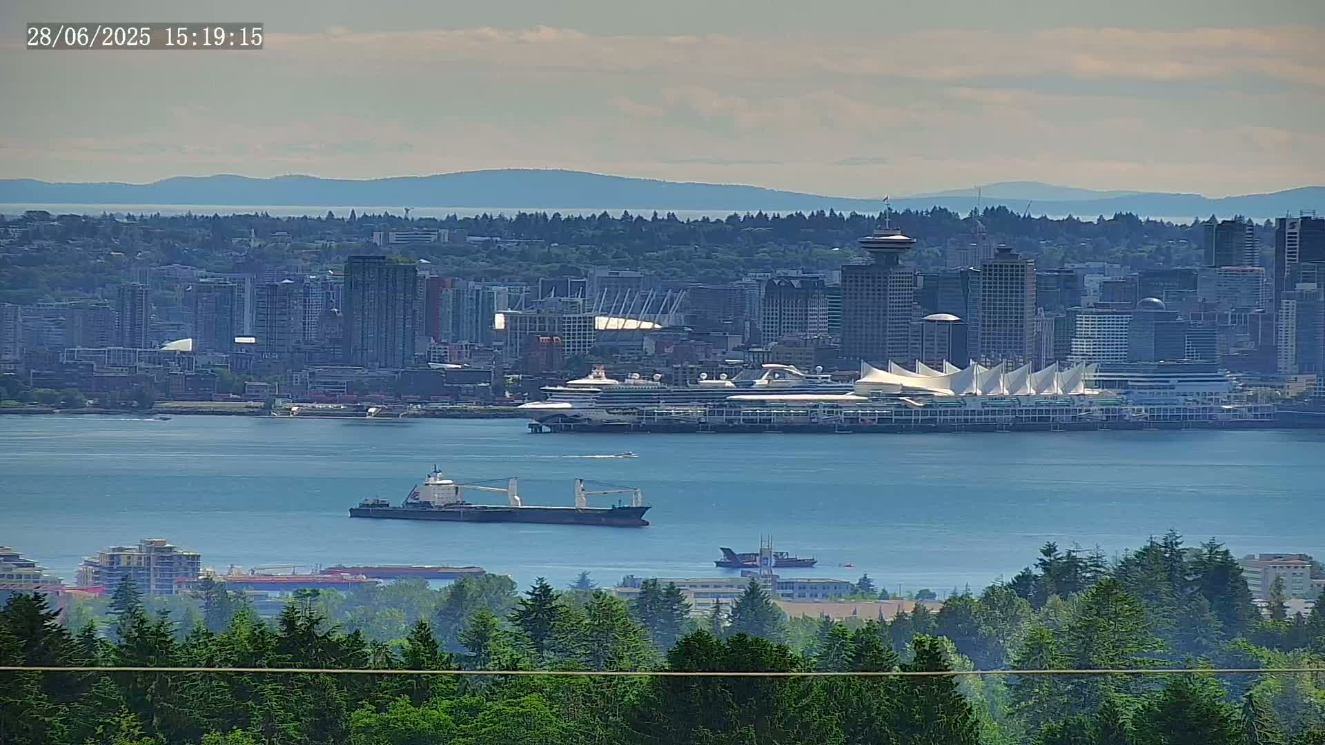 Vancouver City Skyline  & Cruise Ship Spotting Live Cam - Vancouver, Metro Vancouver, British Columbia, Canada