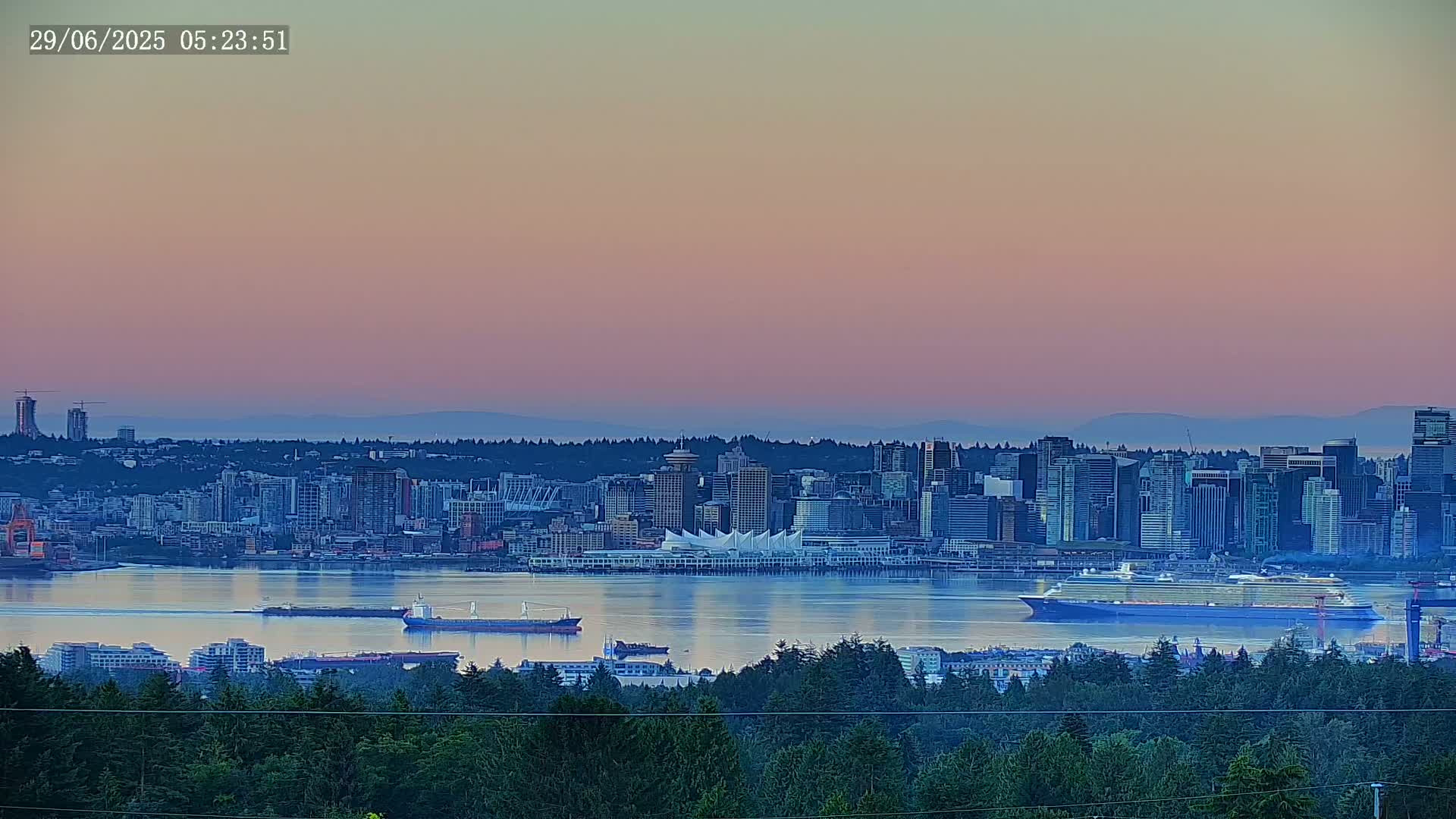 Vancouver City Skyline  & Cruise Ship Spotting Live Cam - Vancouver, Metro Vancouver, British Columbia, Canada