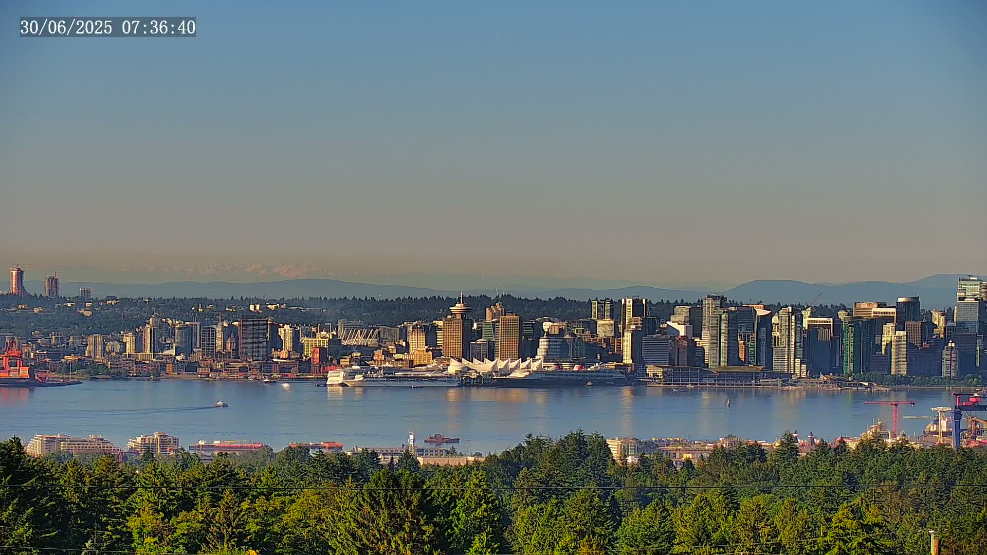 Vancouver City Skyline  & Cruise Ship Spotting Live Cam - Vancouver, Metro Vancouver, British Columbia, Canada