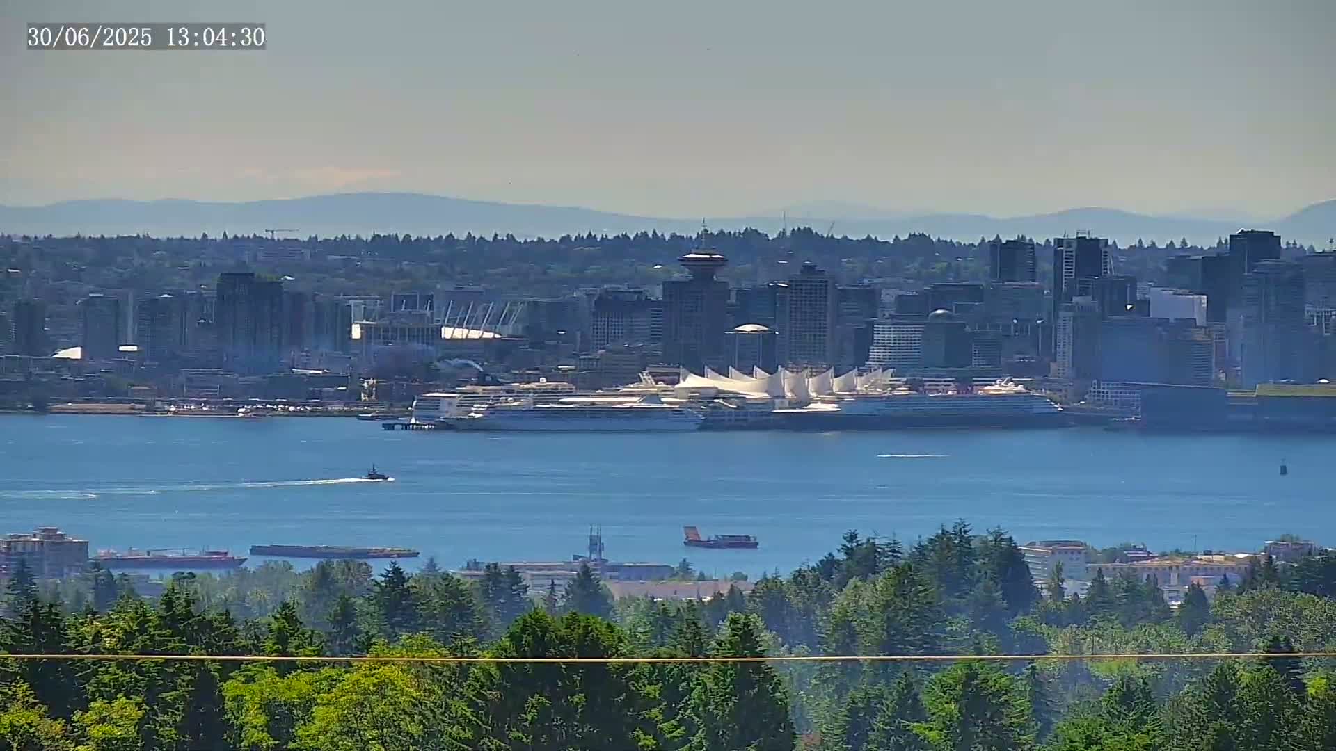 Vancouver City Skyline  & Cruise Ship Spotting Live Cam - Vancouver, Metro Vancouver, British Columbia, Canada
